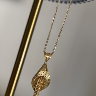 Collana con pendente a frangia