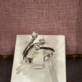Anello Trilogy Sfalsato su 3 gambi
